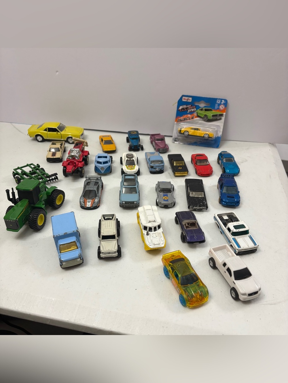 Lot Of 26 Mixed Hot wheels Welly John Deere Matchbox Motor Max